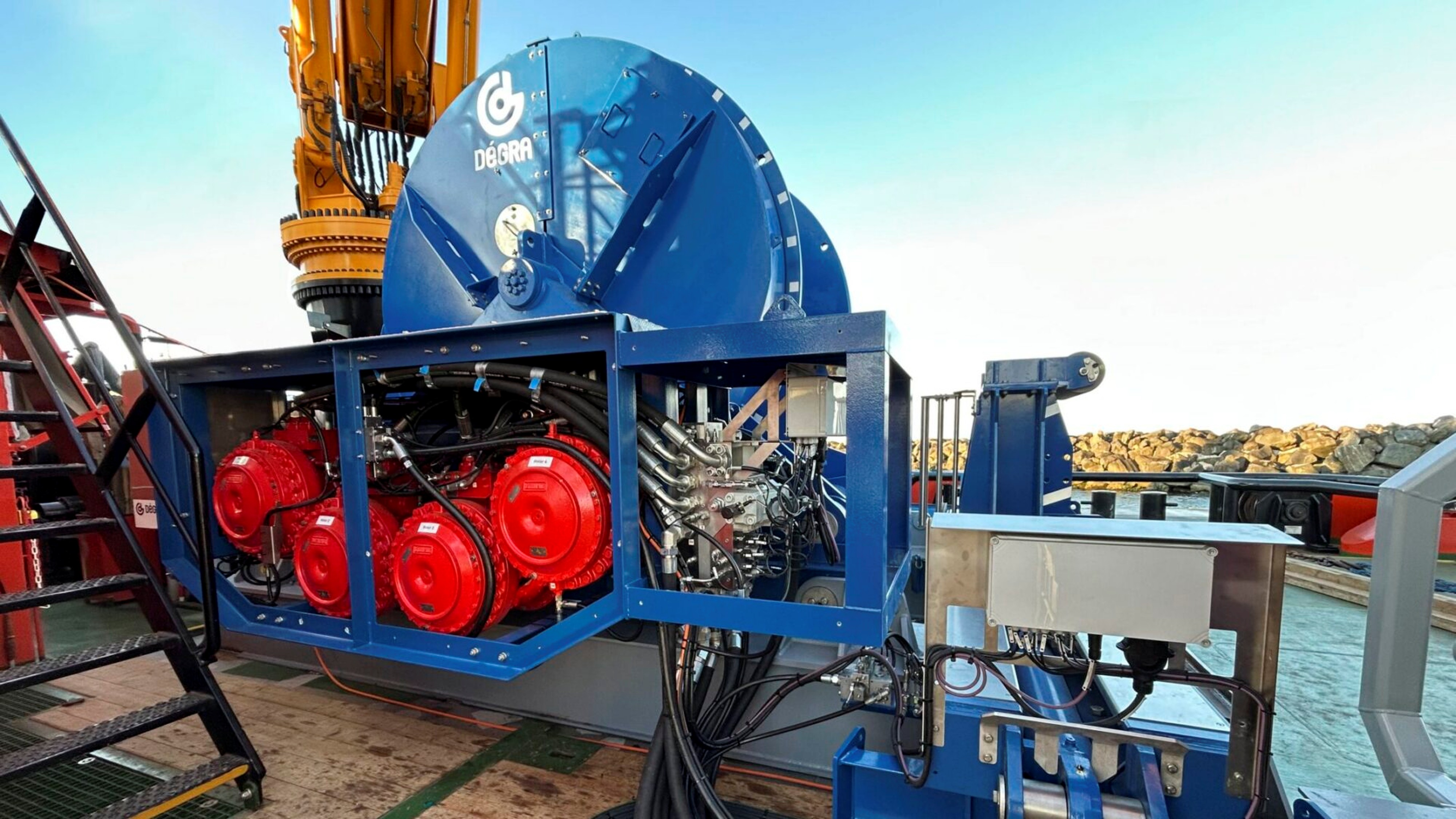 200-ton-hydraulische-lier-voor-offshore-toepassingen-drega